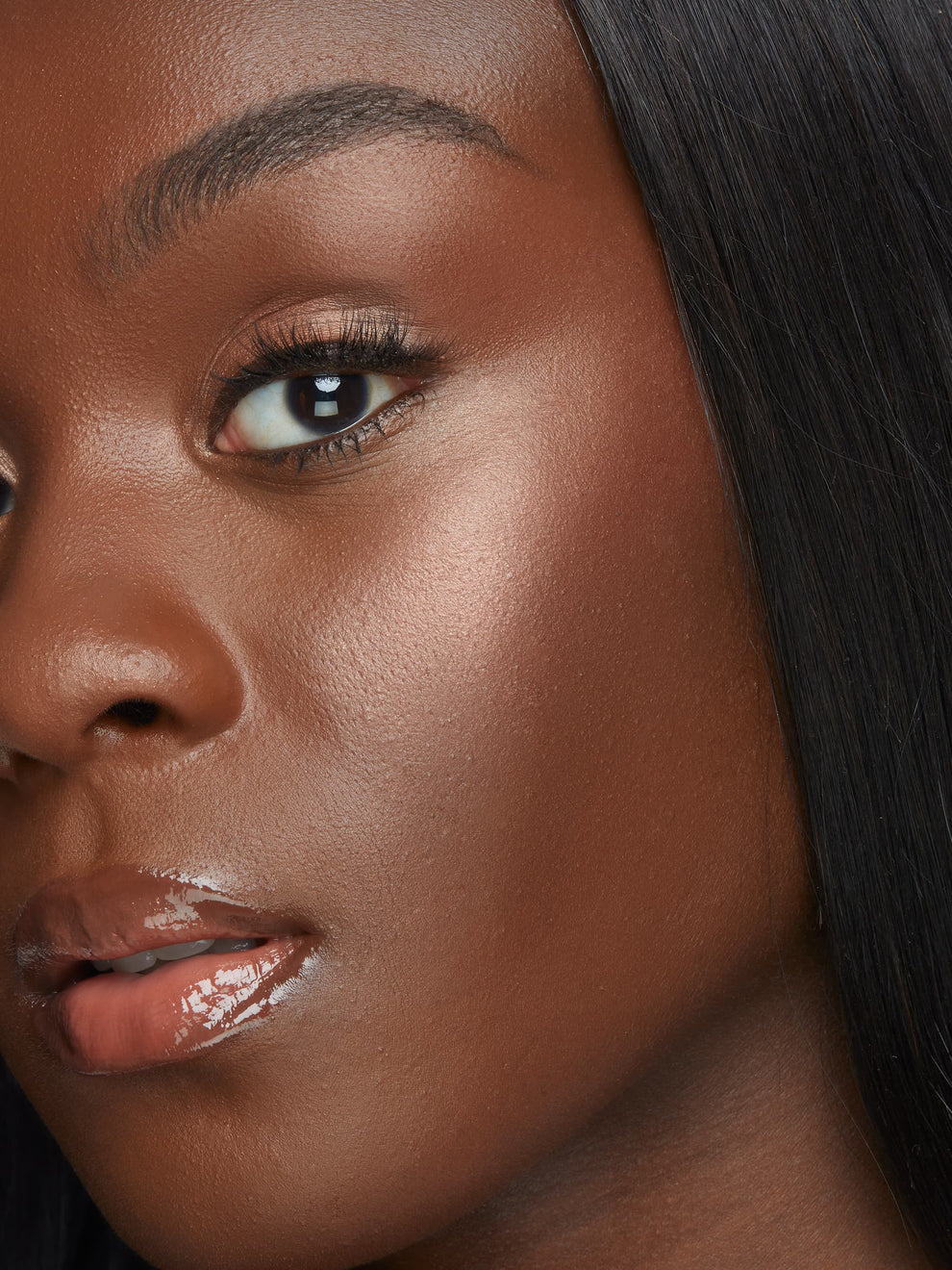 QIAWI Glow Gallery highlighting eye & cheek palette